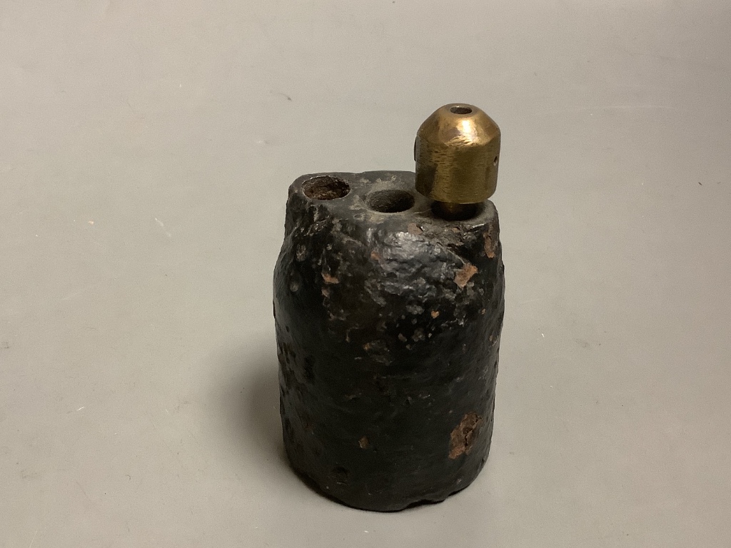 An inert WWI French Vivion Bessiers grenade. Please note - only available to UK buyers. Collection only - postage not available.